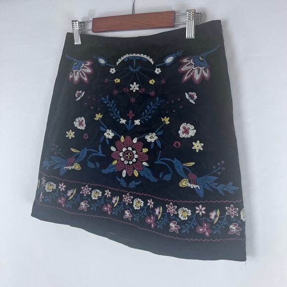Miami Women's Black Embroidered Western Boho Corduroy Mini Skirt Size Small - Picture 4 of 7
